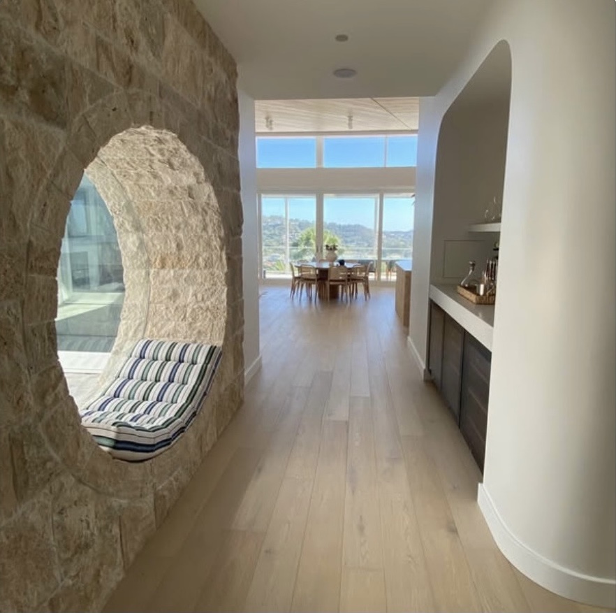 Split-face stone feature wall & window seat